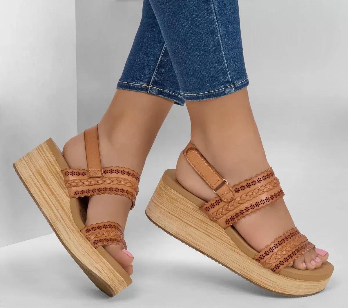 Summers – Coastal Stroll